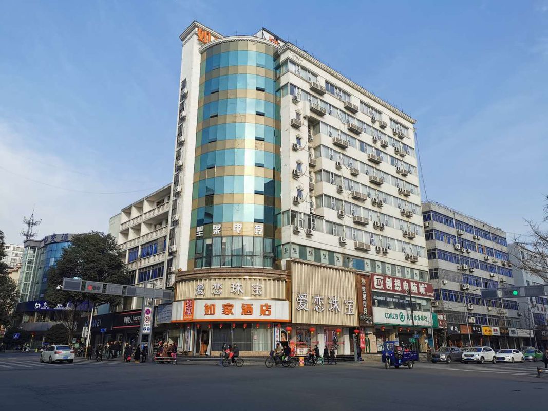 Home Inn (Chengdu Tanghu Park Wal-Mart)