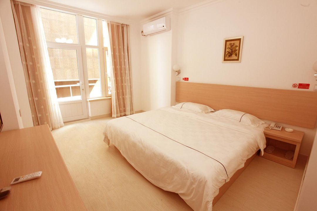 Northeast Pearl Hotel (Dalian Jinma store)