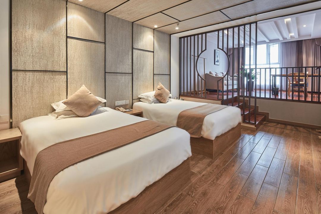 藝漫酒店(蘇州寒山寺獅山路地鐵站店)