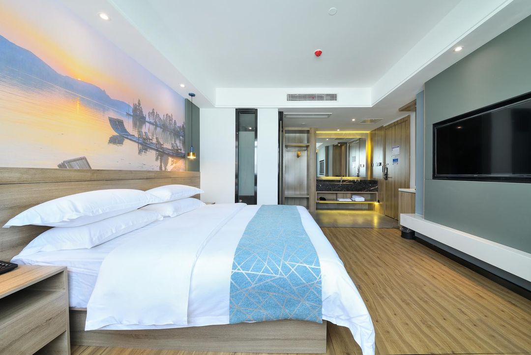 6+1精品酒店(東西湖網安學院店)