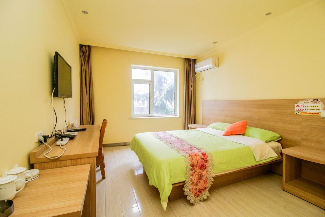 Mango Hotel