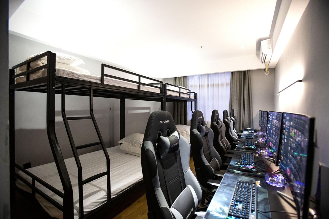 Yiguo Fengqing E-sport Hotel