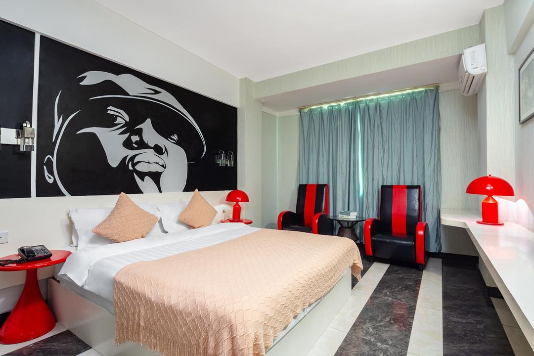 Sanya Yishang Hotel (Commodity Street)