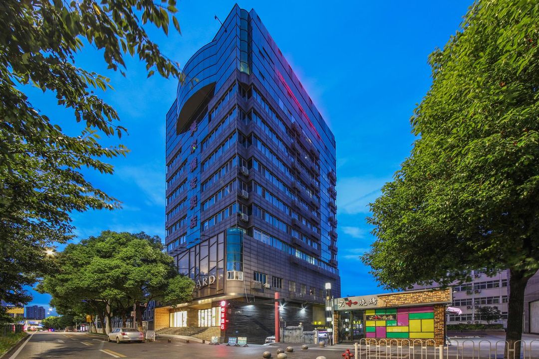 Elan Hotel(Wuhan Institute of Physical Education)