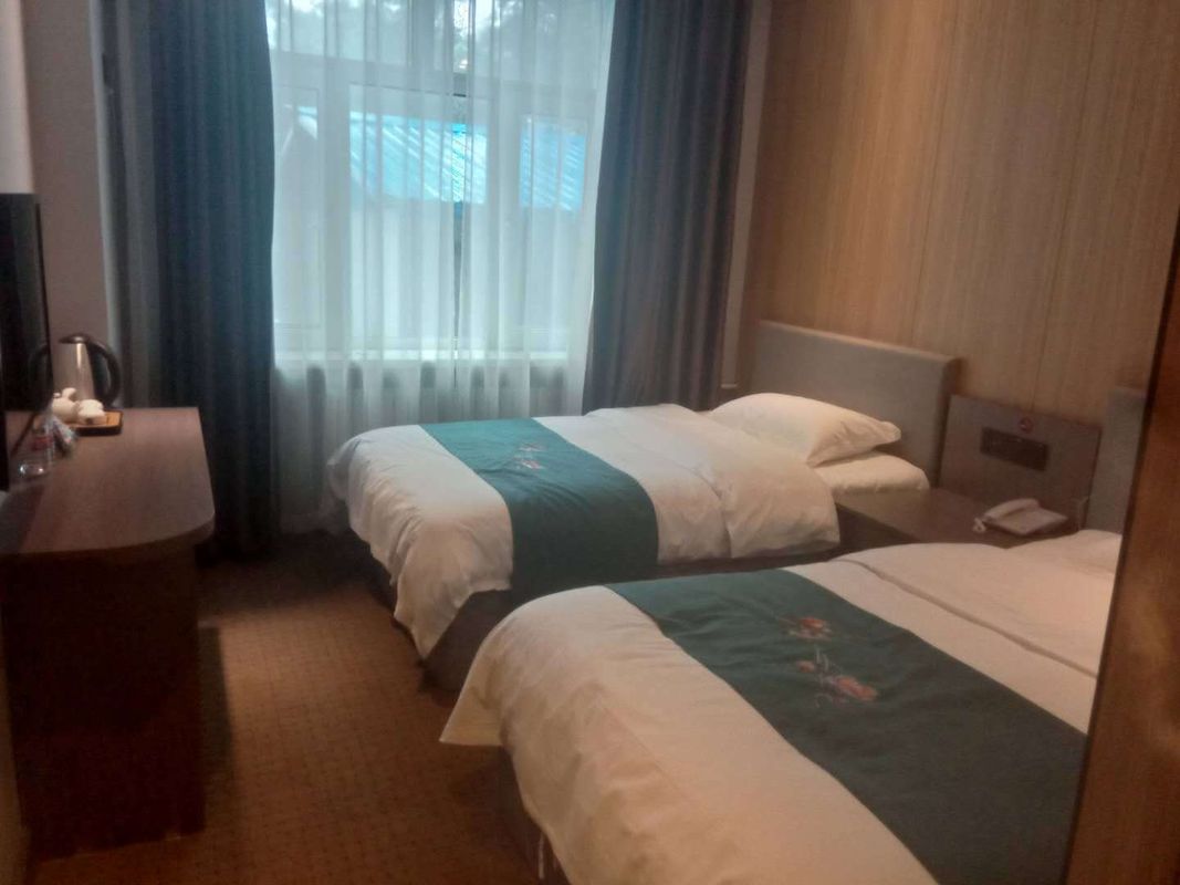 Shunda Business Hotel