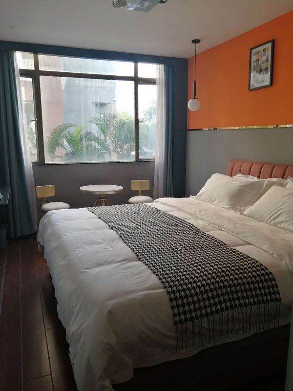 香蕉宿設計酒店(深圳會展中心店)