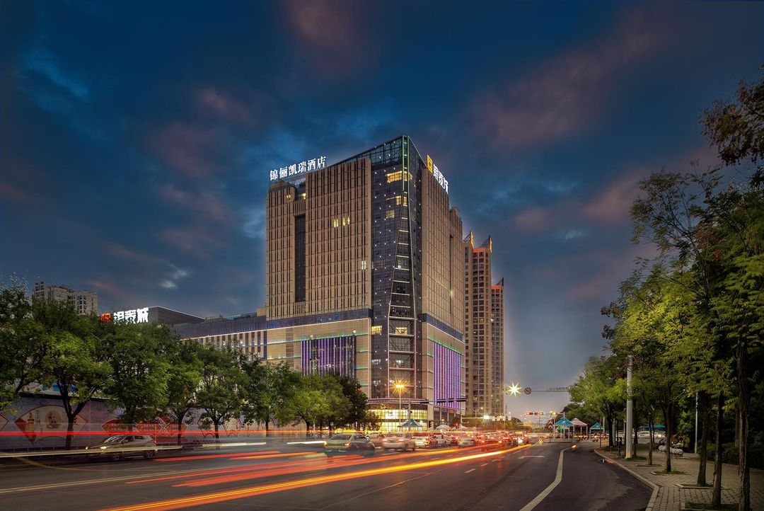 Jinxuan Select Hotel (Xiaogan East Railway Station Yintai City Branch)