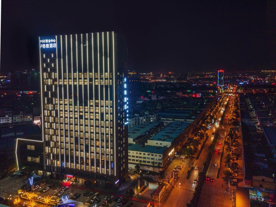 格雅酒店(昆明紫金中心曉東村地鐵站店)