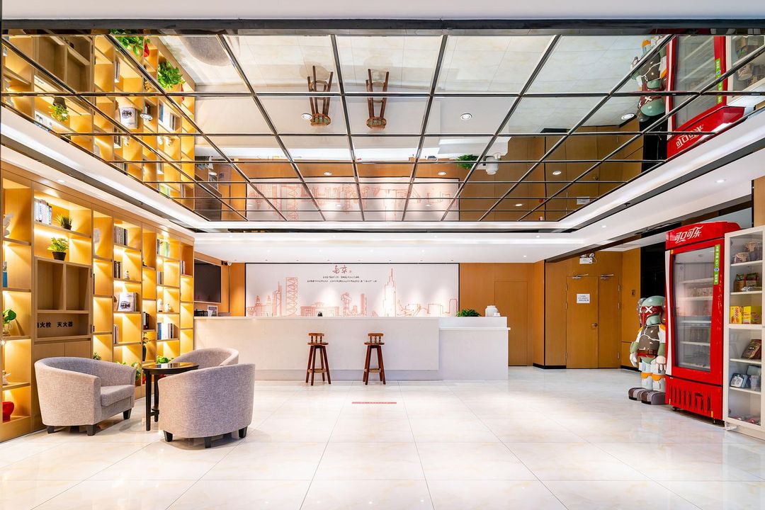 藝選安來酒店(南京江寧河海大學地鐵站店)