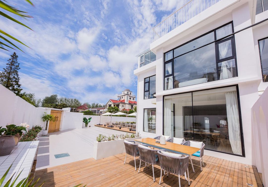 Yubai phase I B & B (Shanghai international tourist resort)