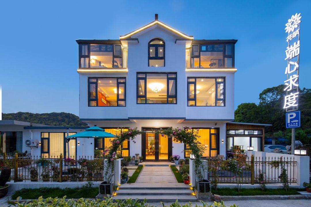 Floral Hotel·Duanxin Qiudu hotel (Wuxi Lingshan Big Buddha Nianhua Bay Branch)