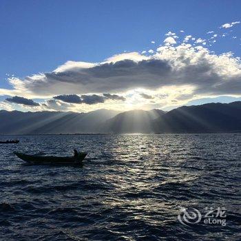 大理双廊洱海醒来海景客栈酒店提供图片