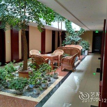 香格里拉市裕和华府大酒店用户上传图片