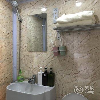 上海外滩边的英式老房带阳台Loft旅行家复式酒店提供图片