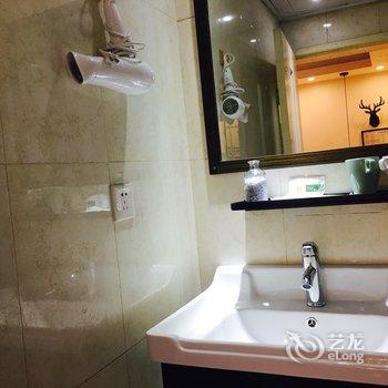 重庆MrSunmer的民宿(五四路店)酒店提供图片