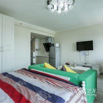 小格子公寓的门神(重庆大学城南路分店)酒店提供图片