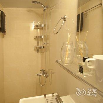 上海文艺清新之家复式(环科路店)酒店提供图片
