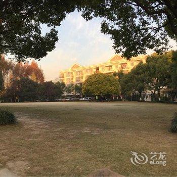 上海丁女士特色民宿(七莘路分店)酒店提供图片