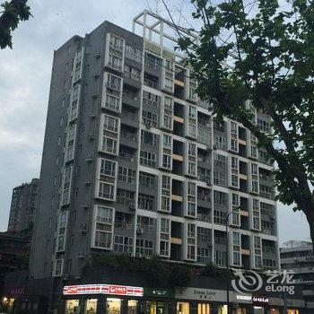 成都一环内近天府广场春熙路宽窄巷子公寓(新华宾馆-会议中心分店)酒店提供图片