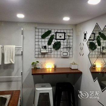 德艺双馨的老艺术家公寓(上海瑞金一路店)酒店提供图片
