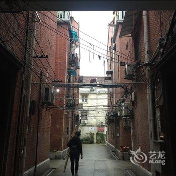 德艺双馨的老艺术家公寓(上海瑞金一路店)酒店提供图片