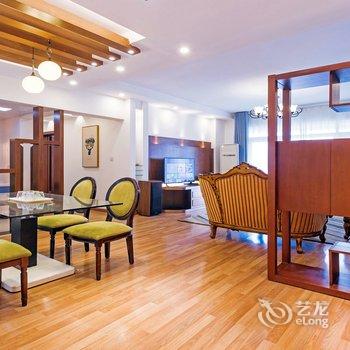 重庆天空之城绝美江景VIP店公寓(五江路分店)酒店提供图片