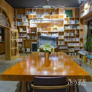 韶关丹霞山丹霞印象格物图书馆客栈(丹霞山博物馆分店)酒店提供图片