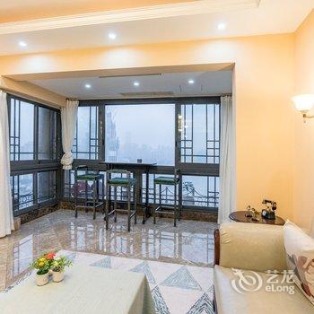 重庆Locals路客·重庆南岸A08舍公寓(觉林寺报恩塔分店)酒店提供图片