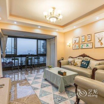 重庆Locals路客·重庆南岸A08舍公寓(觉林寺报恩塔分店)酒店提供图片