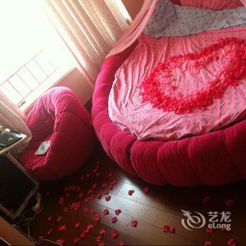 青岛相女士特色民宿(学习路分店)酒店提供图片