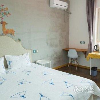 青岛金沙滩啤酒城叁两客栈酒店提供图片