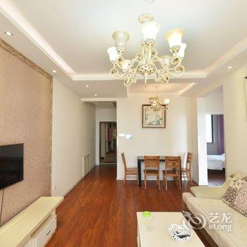 青岛尚志旅游度假公寓(漓江东路与披云山路交叉口分店)酒店提供图片