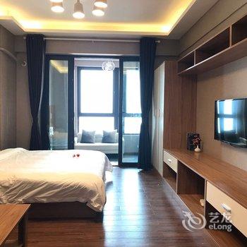 重庆浪漫爱丽堡公寓酒店提供图片