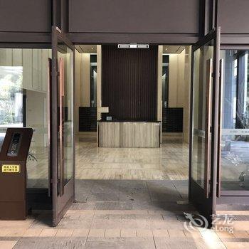 重庆浪漫爱丽堡公寓酒店提供图片