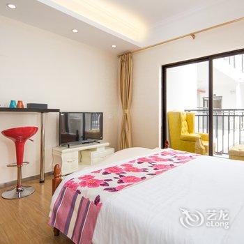广州广州ins小清新大床房公寓(元下底路分店)酒店提供图片
