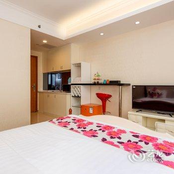 广州广州ins小清新大床房公寓(元下底路分店)酒店提供图片
