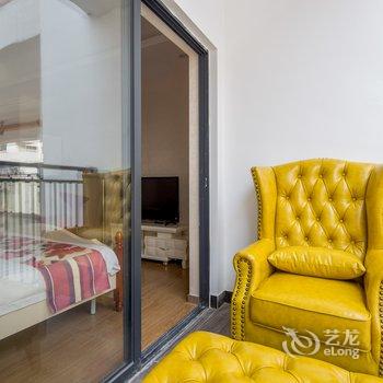 广州广州ins小清新大床房公寓(元下底路分店)酒店提供图片