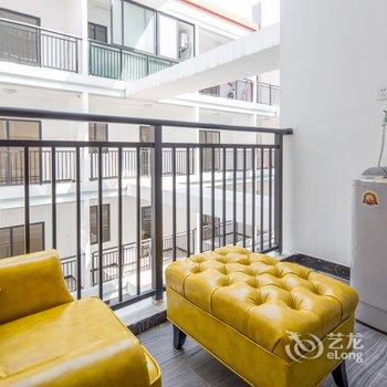 广州广州ins小清新大床房公寓(元下底路分店)酒店提供图片