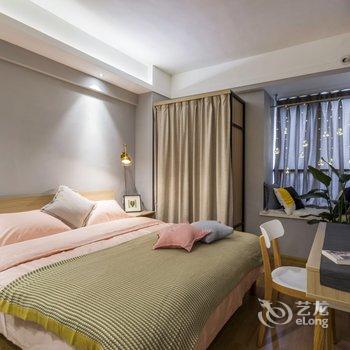 成都雨雨公寓(福善莲根禅文化艺术馆分店)酒店提供图片