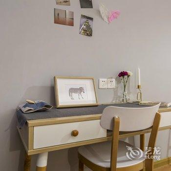 成都雨雨公寓(福善莲根禅文化艺术馆分店)酒店提供图片