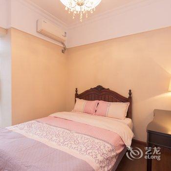 重庆渝忠公寓(海底小纵队分店)酒店提供图片