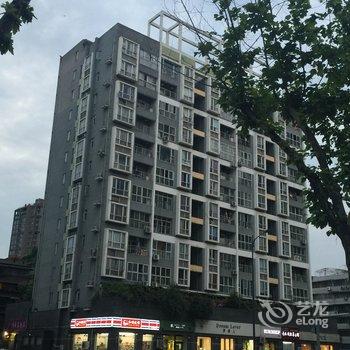 成都一环内近天府广场春熙路宽窄巷子公寓(新华宾馆-会议中心分店)酒店提供图片
