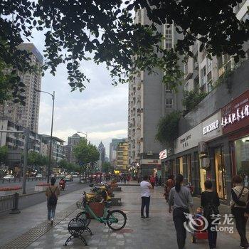成都一环内近天府广场春熙路宽窄巷子公寓(新华宾馆-会议中心分店)酒店提供图片