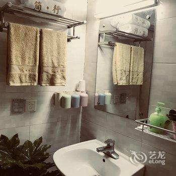 重庆简·行民宿(渝中区通远门旅游景区分店)酒店提供图片