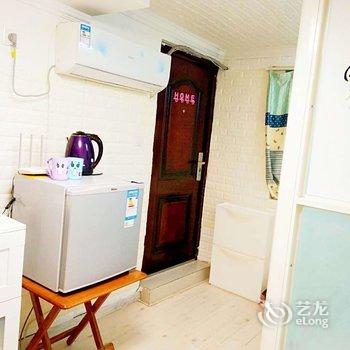 上海青春之旅老洋房(陕西南路分店)酒店提供图片