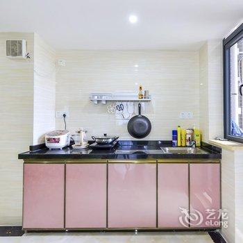 广州不离初心复式(桥兴大道分店)酒店提供图片