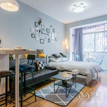 上海炉石的小狗子公寓酒店提供图片