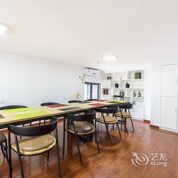 广州不离初心复式(桥兴大道分店)酒店提供图片