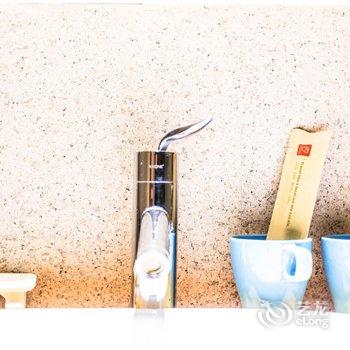 上海文青咖客特色民宿(镇宁路分店)酒店提供图片
