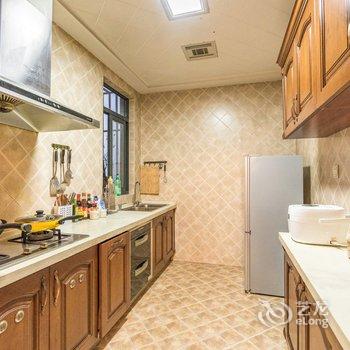 重庆Locals路客·重庆南岸A08舍公寓(觉林寺报恩塔分店)酒店提供图片